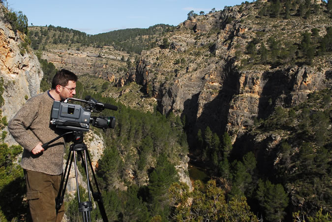 Eduardo Barrachina filmando un documental de naturaleza